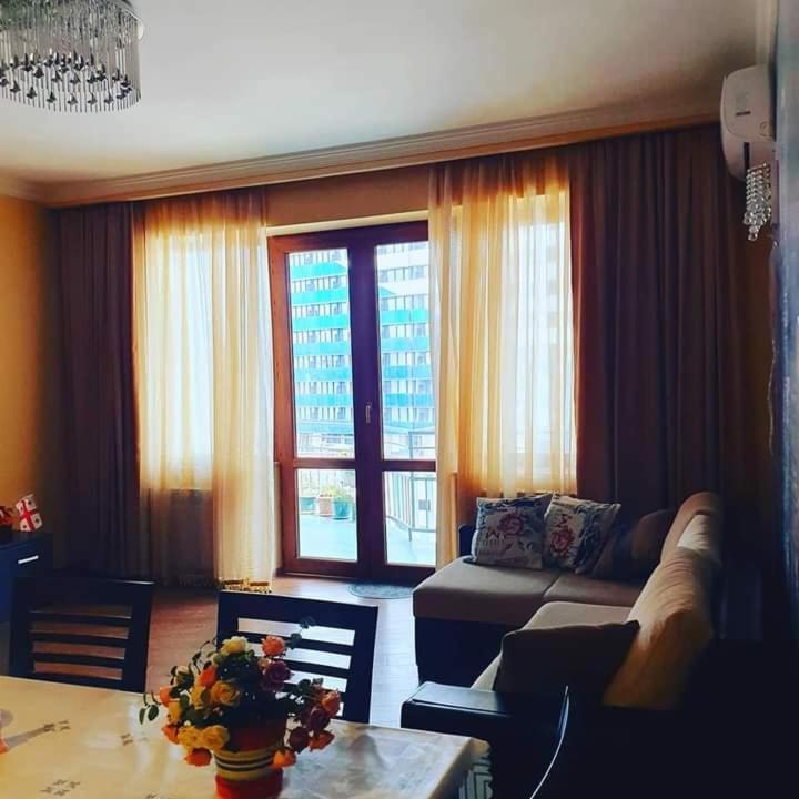 Batumi Appartments Esterno foto